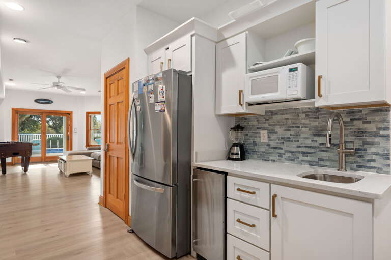 CC257: 16 Sunset | LL Game Room - Foosball table, Kitchenette, Deck Access