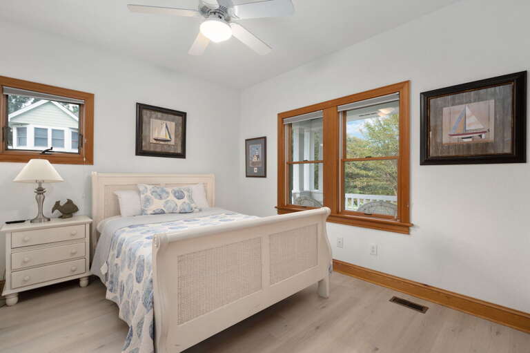 CC257: 16 Sunset | ML Bedroom 5 - Queen, Shared Bath