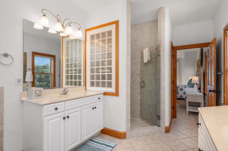 CC257: 16 Sunset | TL Captain's Watch | Bedroom 6 - Private Bath