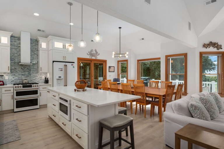 CC257: 16 Sunset | TL Kitchen Area