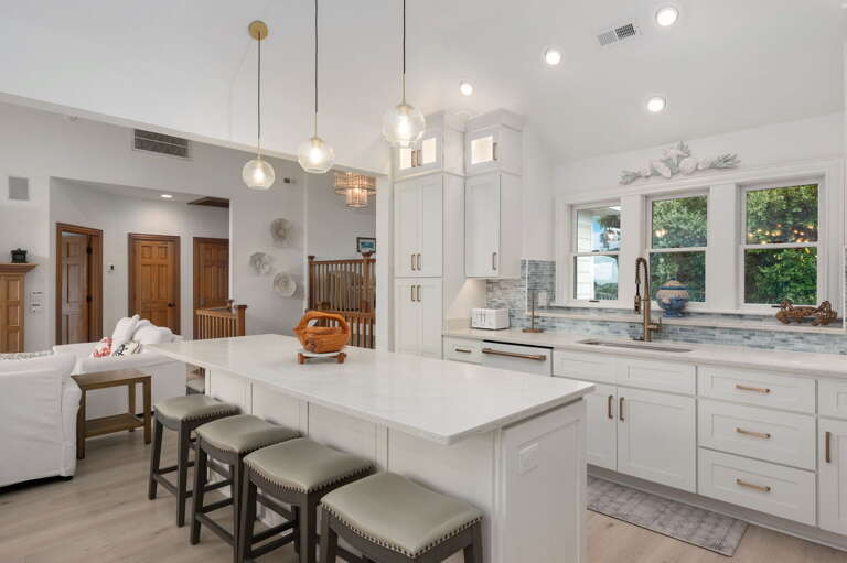 CC257: 16 Sunset | TL Kitchen Area