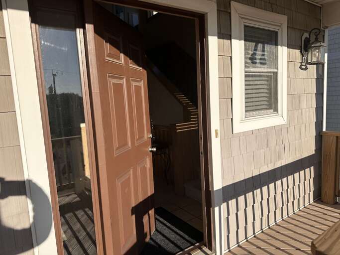 KDH472: Sebastian by the Sea | ML Front Covered Deck - Entry