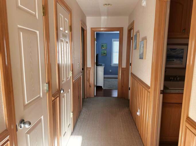 KDH472: Sebastian by the Sea | ML Hallway