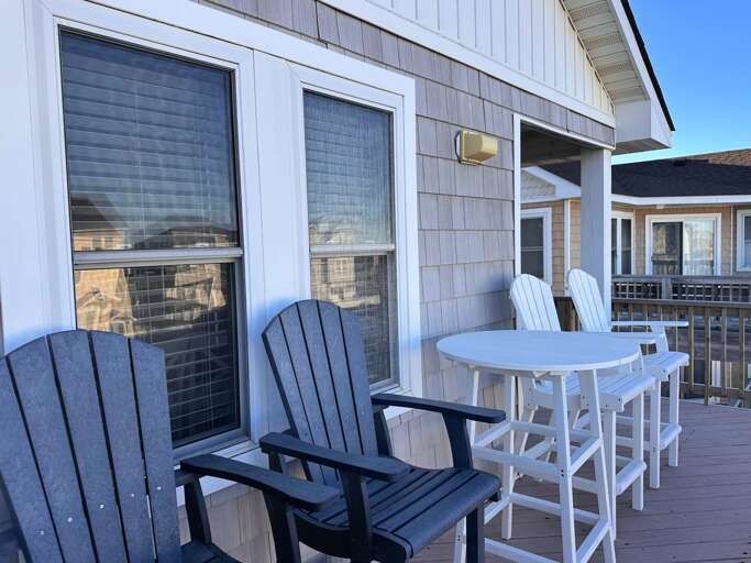 KDH472: Sebastian by the Sea | TL Sun Deck