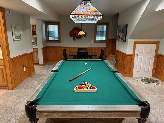 DE08: Shore Beats Work | LL Rec Room - Pool Table