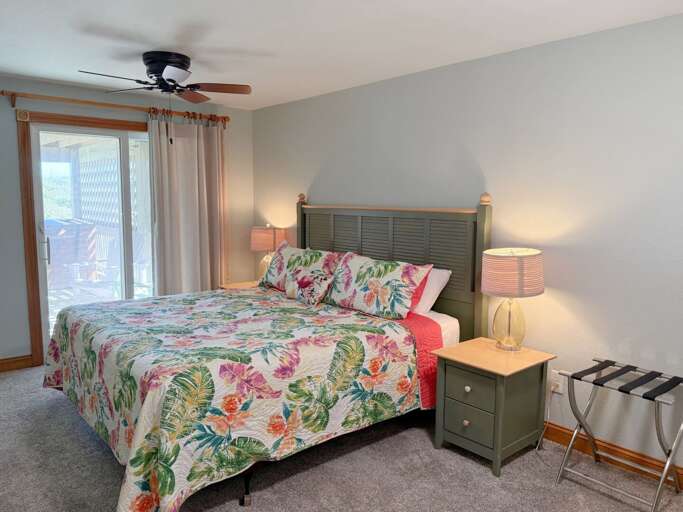 DE08: Shore Beats Work | ML Bedroom 7 - King, Shared Bath, Deck Access