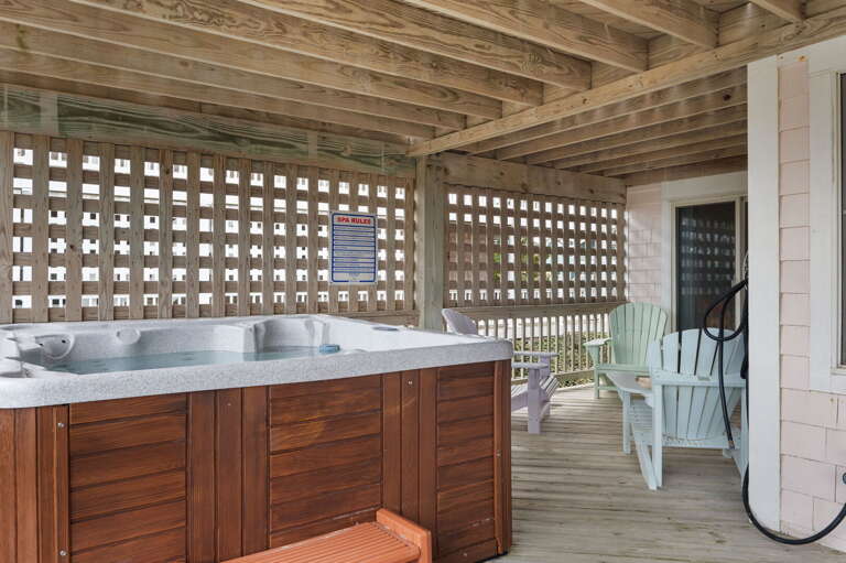 DE08: Shore Beats Work | ML Covered Deck - Hot Tub
