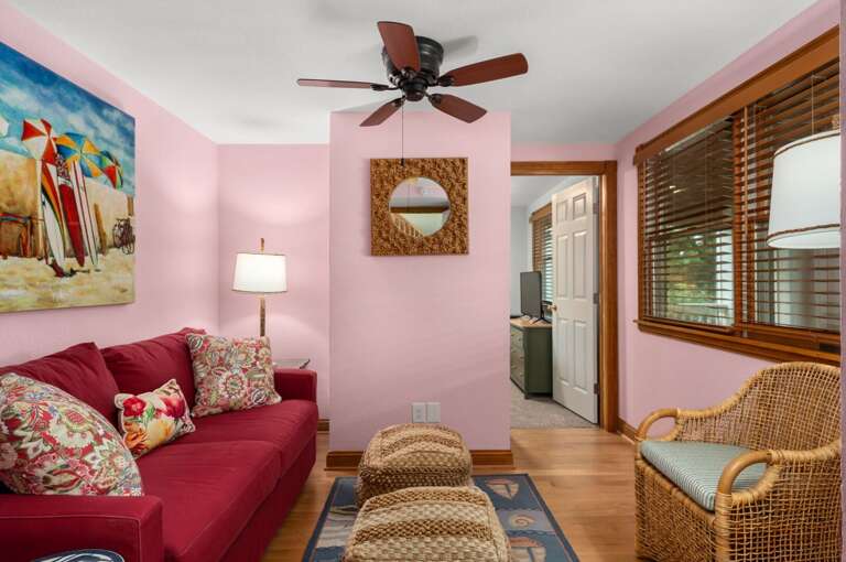 DE08: Shore Beats Work | ML Sitting Room - Sleep Sofa (Queen)