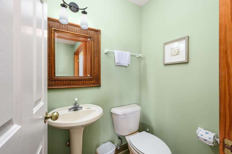 DE08: Shore Beats Work | TL Half Bath