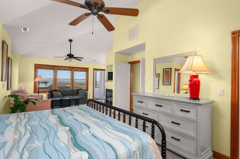 DE08: Shore Beats Work | TL Bedroom 8 - King, Sleep Sofa, Private Bath, Deck Access