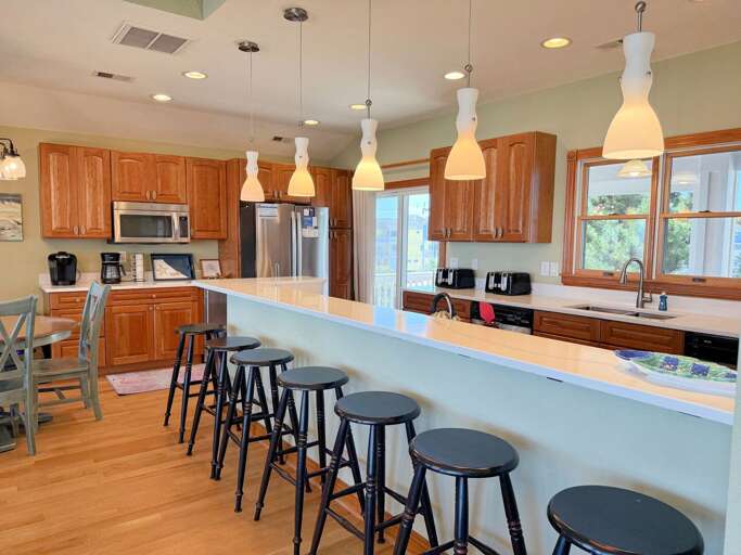 DE08: Shore Beats Work | TL Kitchen Area - Island Seating for 7, Deck Access