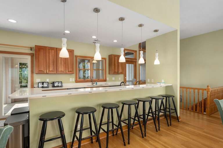 DE08: Shore Beats Work | TL Kitchen Area - Island Seating for 7, Deck Access