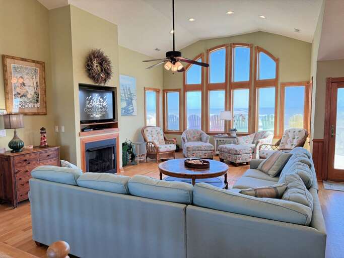 DE08: Shore Beats Work | TL Living Area, Deck Access