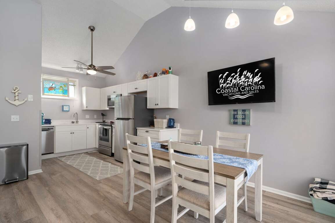 OSF626D: Salty Blue Hen | TL Dining Area - Seating for 5 OSF626D: Salty Blue Hen | TL Dining Area - Seating for 5