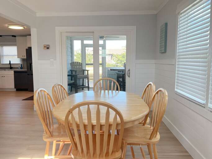 SNH419: South Nags Head 419 | Dining Area - Seating for 6, Screened Porch Access