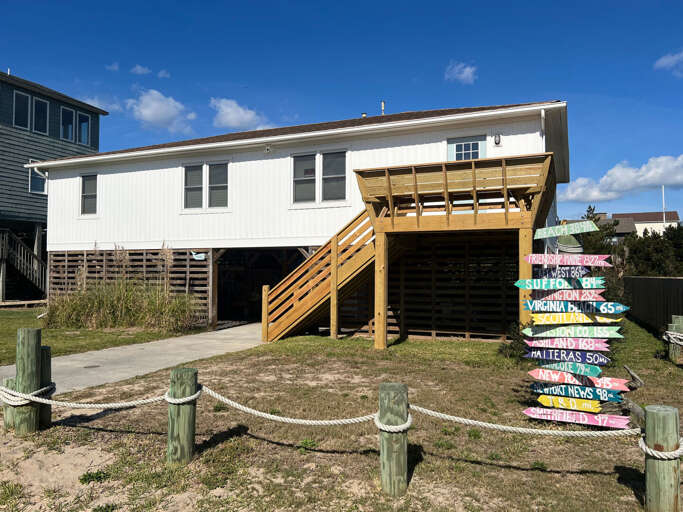 SNH419: South Nags Head 419 | Front Exterior