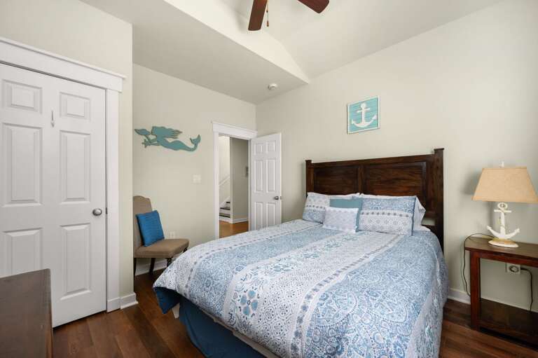 CB44: Rhapsody in Blue | ML Bedroom 2 - Queen