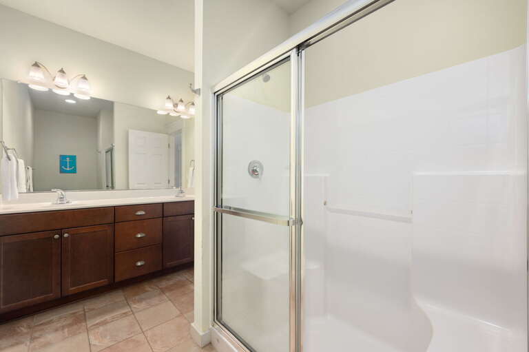 CB44: Rhapsody in Blue | ML Bedroom 4 - Private Bath