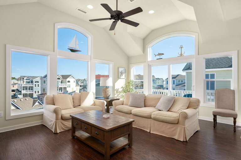 CB44: Rhapsody in Blue | TL Living Area, Sleep Sofa, Deck Access