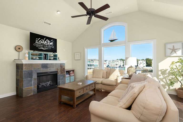 CB44: Rhapsody in Blue | TL Living Area, Sleep Sofa, Deck Access