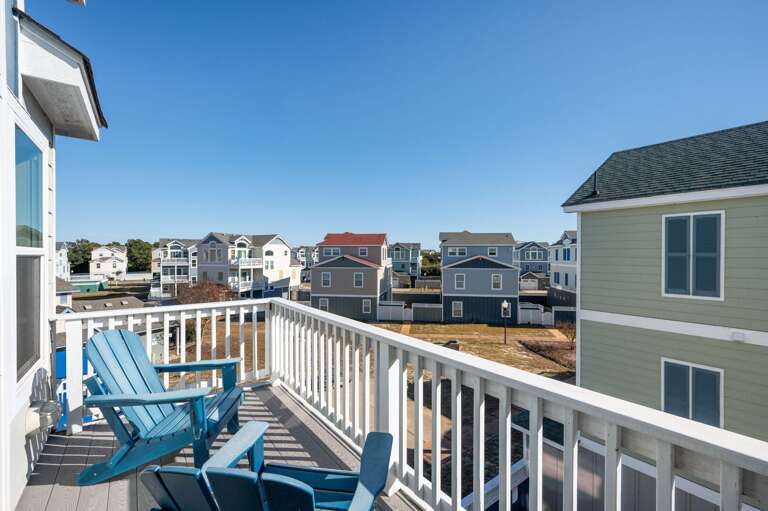 CB44: Rhapsody in Blue | TL Sun Deck