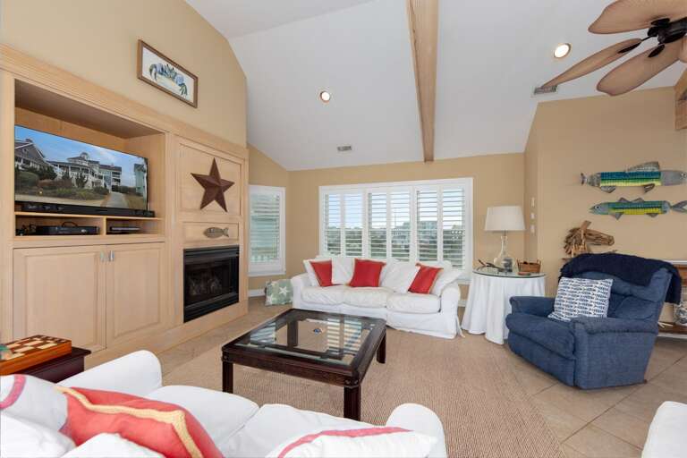 SS18: Sunnyside Up | TL Living Area - Deck Access