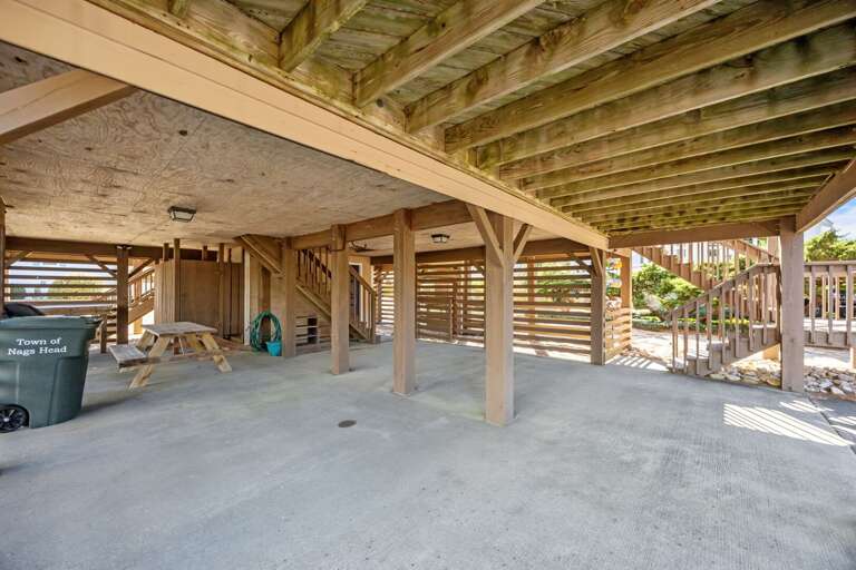 NH516: Finn Tales | Carport