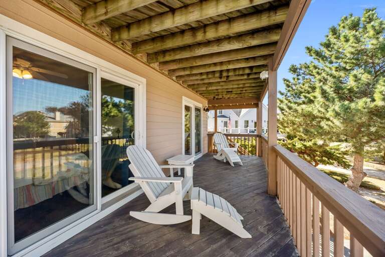 NH516: Finn Tales | ML Covered Deck