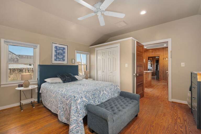 NH330: It's Beach Time | ML Bedroom 2 - Queen, Private Bath