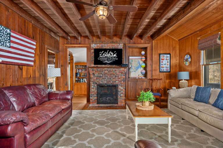 NH330: It's Beach Time | ML Living Area - Deck Access (Fireplace not for guest use)