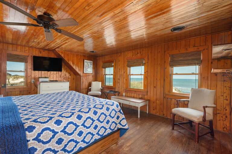 NH330: It's Beach Time | TL Bedroom 3 - King, Private Bath (Shower Only)