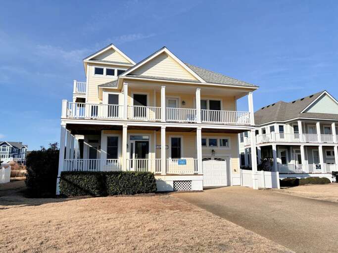 CCHK71: Seas the Day | Front Exterior