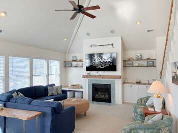 CCHK71: Seas the Day | ML Living Area