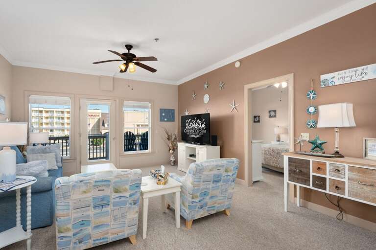 SPC202N: Ohana | Living Area - Deck Access