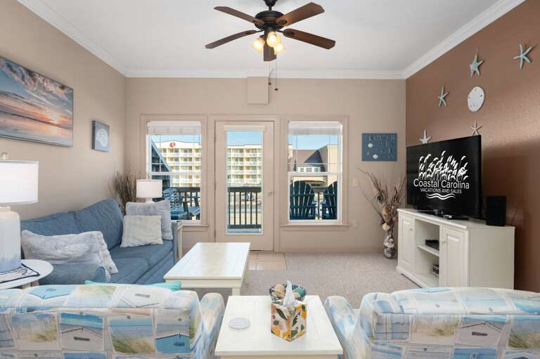 SPC202N: Ohana | Living Area - Deck Access