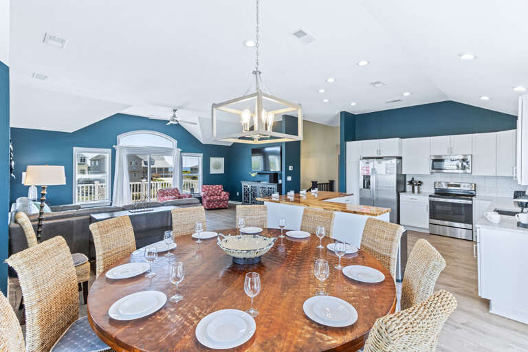 The natural light, round table and high ceilings in the dining area are made for great conversations.