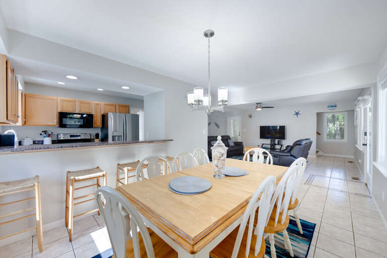 Modern dining space with simple style