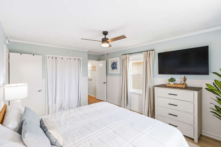 King Bedroom 