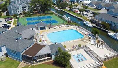 Community Pool and Hot Tub