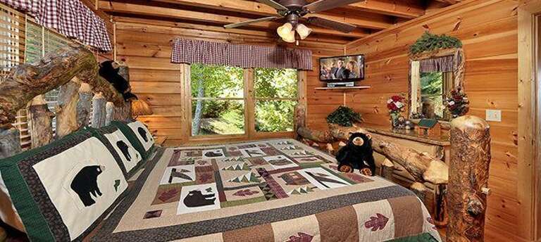 Master King Aspen Log Bed with pillow top Mattress & Attached Bath, Cable TV-DVD, Closet, ipod, with Private Wooded View or Mountain View with door open! Master King Aspen Log Bed with pillow top Mattress & Attached Bath, Cable TV-DVD, Closet, ipod, with Private Wooded View or Mountain View with door open!