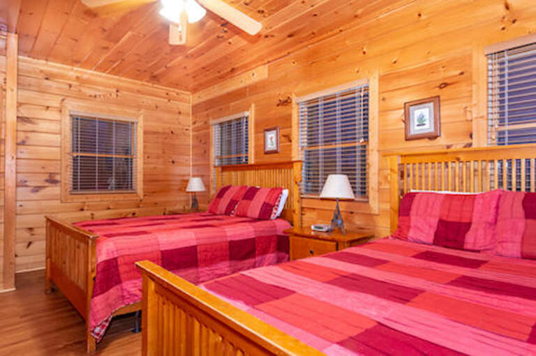 Lower Level Queen Beds