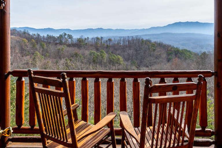 Main Level Deck Mtn Views