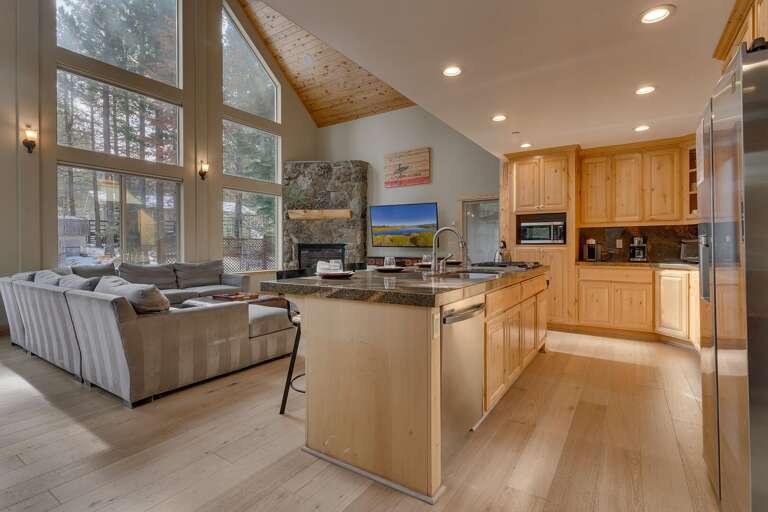 Living and kitchen area