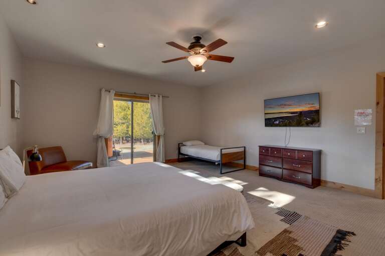 Bedroom with King + Twin beds