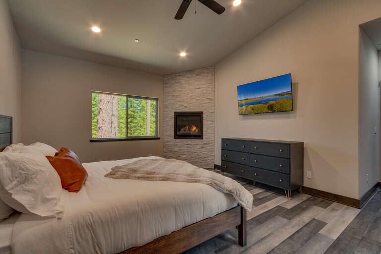 Bedroom with King bed