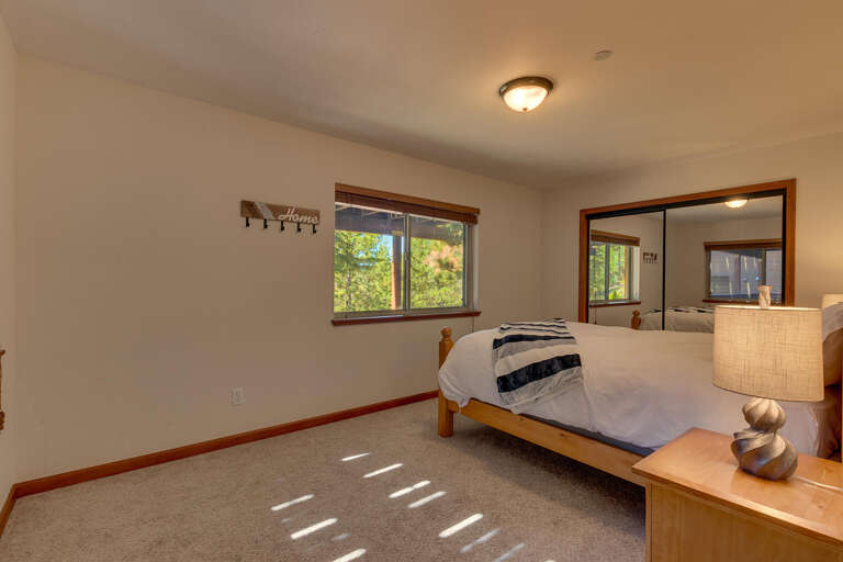 Bedroom with Queen bed Bedroom with Queen bed