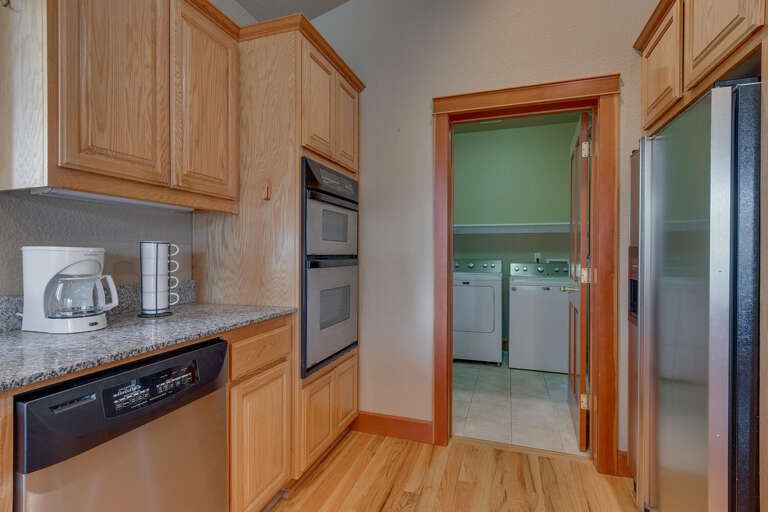 Kitchen and laundry area