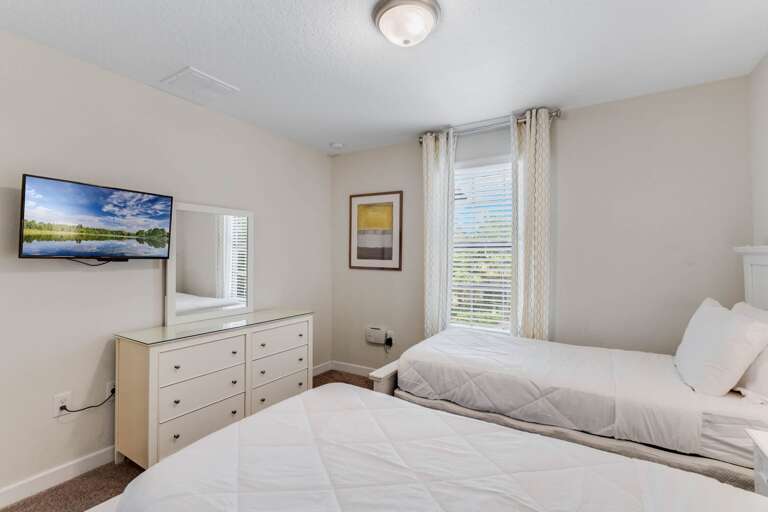 Bedroom with dual Twin beds