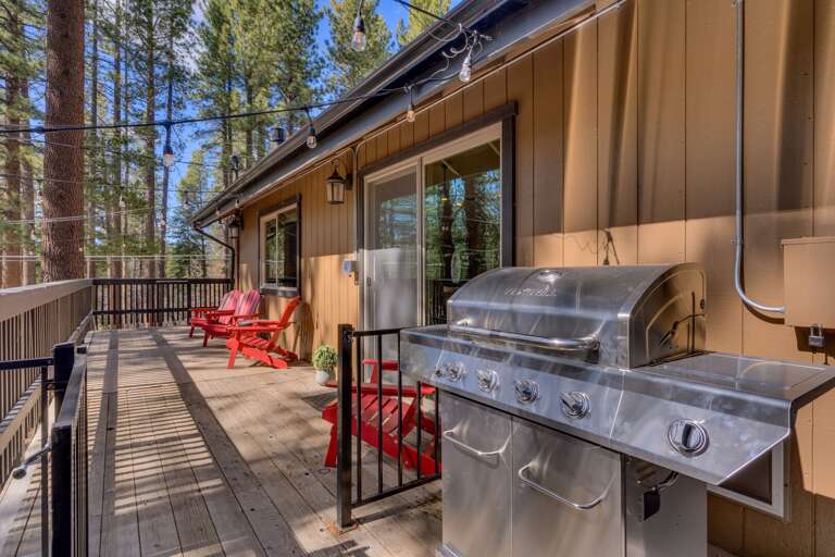 Wrap around deck with grill