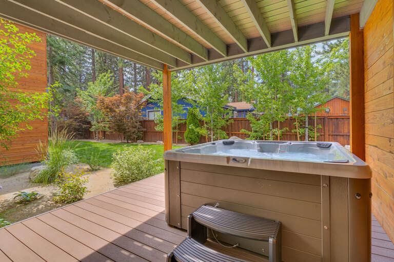 Covered Deck w/ Hot Tub